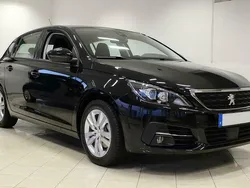 Svart Begagnad 2019 Peugeot 308 Active Halvkombi | 159 900 kr (Marknadspris)