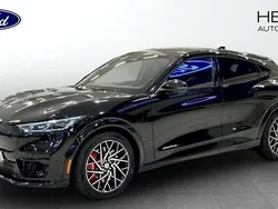 Svart (black) Begagnad 2023 Ford Mustang Mach-E GT SUV | 599 900 kr (Superpris)