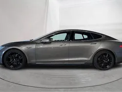 Grå Begagnad 2015 Tesla Model S Sedan | 349 900 kr