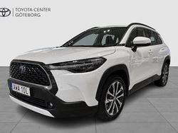 Vit Begagnad 2022 Toyota Corolla Cross Style SUV | 339 900 kr (Marknadspris)