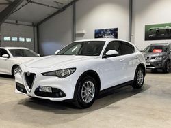 Vit Begagnad 2019 Alfa Romeo Stelvio SUV | 229 900 kr