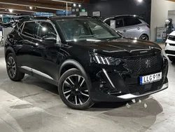 Svart Begagnad 2021 Peugeot e-2008 GT SUV | 209 900 kr (Marknadspris)