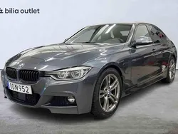 Grå Begagnad 2016 BMW 330e Sedan | 179 900 kr