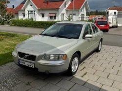Grön Begagnad 2005 Volvo S60 Sedan | 29 000 kr (Marknadspris)