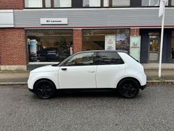 Vit Begagnad 2020 Honda e Halvkombi | 184 000 kr (Marknadspris)
