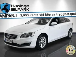 Vit Begagnad 2015 Volvo V60 Momentum Kombi | 149 900 kr (Marknadspris)