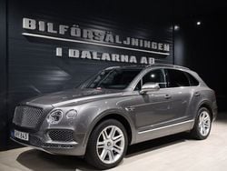 Grå Begagnad 2017 Bentley Bentayga SUV | 999 000 kr