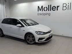 Vit (pure white) Begagnad 2020 VW Golf VII R-line Halvkombi | 149 900 kr (Bra pris)