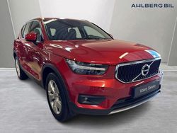 Röd Begagnad 2020 Volvo XC40 Momentum SUV | 289 500 kr (Marknadspris)