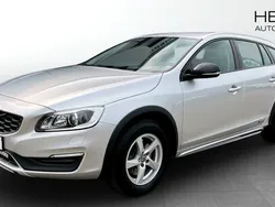 Silver Begagnad 2015 Volvo V60 CC Kombi | 144 000 kr (Lite dyr)