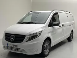 Vit Begagnad 2022 Mercedes Vito Minibuss | 339 000 kr