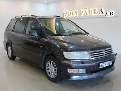 Ljusbrun (brun) Begagnad 2001 Mitsubishi Space Wagon Minibuss | 39 900 kr