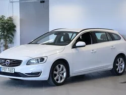 Vit Begagnad 2017 Volvo V60 Kombi | 179 900 kr (Marknadspris)