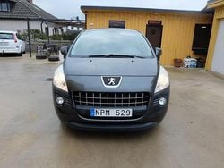 Mörkgrå (grå) Begagnad 2011 Peugeot 3008 Kombi | 57 900 kr (Marknadspris)
