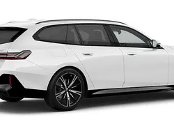 Vit Ny 2025 BMW 520 Comfort Edition Kombi | 692 300 kr