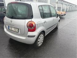 Silver Begagnad 2006 Renault Modus Minibuss | 18 500 kr