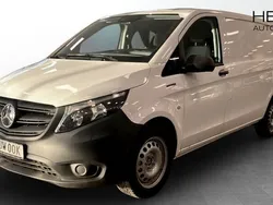 Vit Begagnad 2022 Mercedes e-Vito Minibuss | 437 375 kr (Dyr)