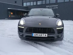Grå Begagnad 2017 Porsche Macan Sport SUV | 385 000 kr (Marknadspris)