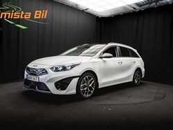 Vit Begagnad 2022 Kia Ceed Advance Halvkombi | 269 700 kr (Bra pris)