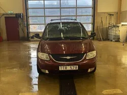 Röd Begagnad 2003 Chrysler Grand Voyager Minibuss | 20 000 kr (Bra pris)