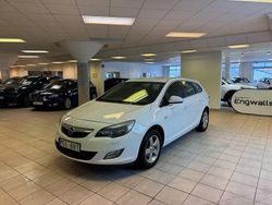 Vit Begagnad 2011 Opel Astra Enjoy Kombi | 59 900 kr (Marknadspris)