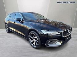 Svart Begagnad 2019 Volvo V60 Momentum Kombi | 304 500 kr (Bra pris)