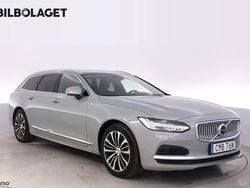Grå Begagnad 2024 Volvo V90 Core Kombi | 369 500 kr (Marknadspris)