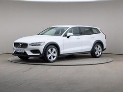 Vit Begagnad 2020 Volvo V60 CC SE Kombi | 315 000 kr (Marknadspris)