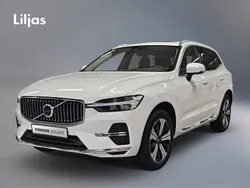 Vit Begagnad 2023 Volvo XC60 Plus SUV | 504 000 kr (Marknadspris)