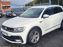 Vit Begagnad 2017 VW Tiguan R-line SUV | 199 900 kr (Marknadspris)
