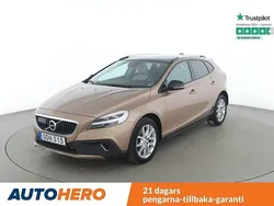 Brun Begagnad 2016 Volvo V40 CC Summum Kombi | 219 000 kr (Marknadspris)