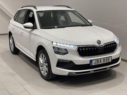 Candy white Begagnad 2024 Skoda Kamiq Selection SUV | 249 900 kr (Marknadspris)