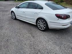Vit Begagnad 2010 VW CC Highline Sedan | 100 000 kr