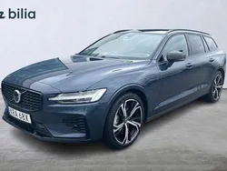 Mörkblå (blå) Begagnad 2024 Volvo V60 Plus Kombi | 539 000 kr (Dyr)