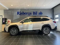Brun Ny 2024 Subaru Outback SUV | 464 900 kr