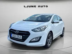 Vit Begagnad 2015 Hyundai i30 Comfort Kombi | 79 900 kr (Bra pris)