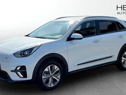 Vit (white) Begagnad 2022 Kia e-Niro 2 SUV | 279 900 kr (Marknadspris)