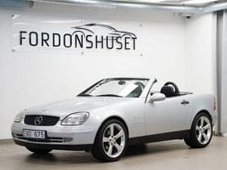 Ljusgrå Begagnad 1997 Mercedes SLK230 Cab | 99 000 kr