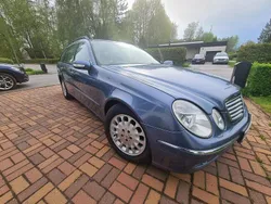 Blå Begagnad 2004 Mercedes E240 Kombi | 40 000 kr (Marknadspris)