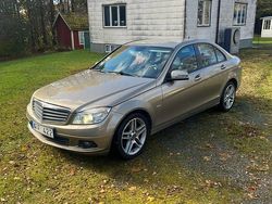 Begagnad 2009 Mercedes C200 Sedan | 32 500 kr