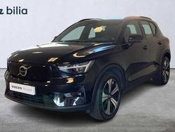 Svart Begagnad 2022 Volvo XC40 Plus SUV | 354 900 kr