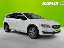 Vit Begagnad 2015 Volvo V60 CC Momentum Kombi | 136 800 kr (Dyr)