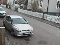 Brun Begagnad 2009 Hyundai i30 Halvkombi | 24 000 kr (Bra pris)