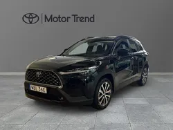 Svart Begagnad 2024 Toyota Corolla Cross Style SUV | 409 900 kr (Marknadspris)