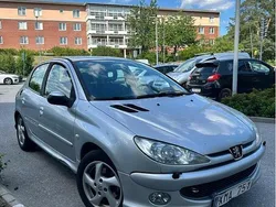 Grå Begagnad 2006 Peugeot 206 Halvkombi | 7 500 kr (Superpris)