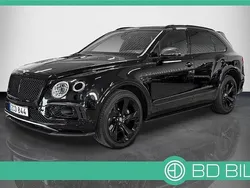 Svart (svartmetallic) Begagnad 2017 Bentley Bentayga Mulliner SUV | 1 189 000 kr
