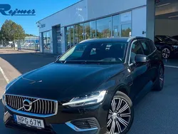 Svart Begagnad 2020 Volvo V60 Inscription Kombi | 299 900 kr (Marknadspris)