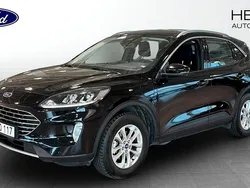 Svart (black) Begagnad 2022 Ford Kuga Titanium SUV | 259 900 kr (Marknadspris)