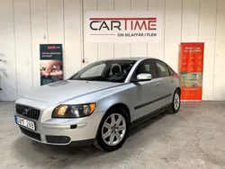 Ljusgrå Begagnad 2006 Volvo S40 Kinetic Sedan | 64 900 kr (Dyr)