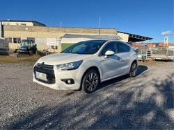 Vit Begagnad 2012 Citroën DS4 Halvkombi | 37 000 kr